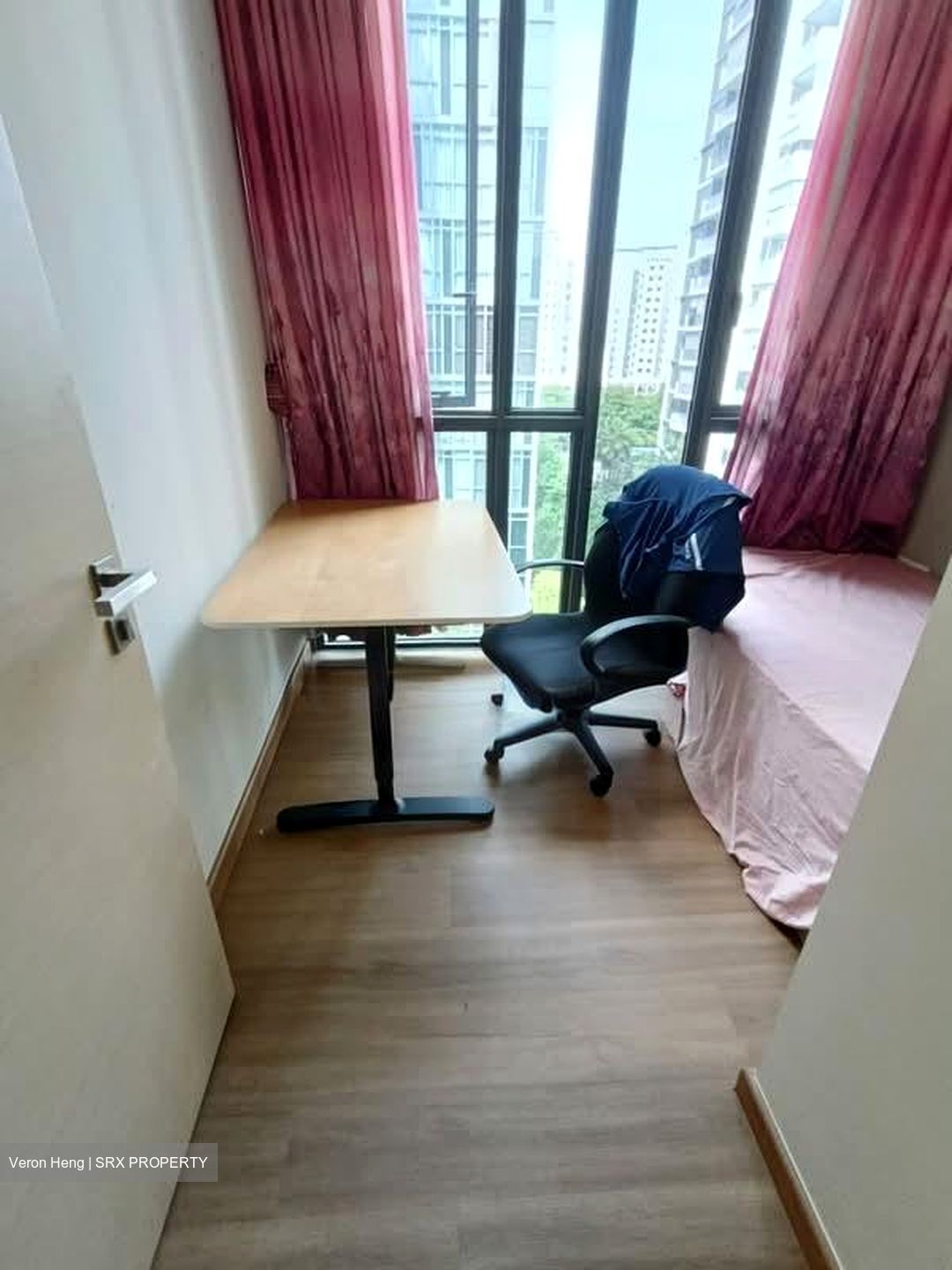 The Luxurie (D19), Condominium #558422101